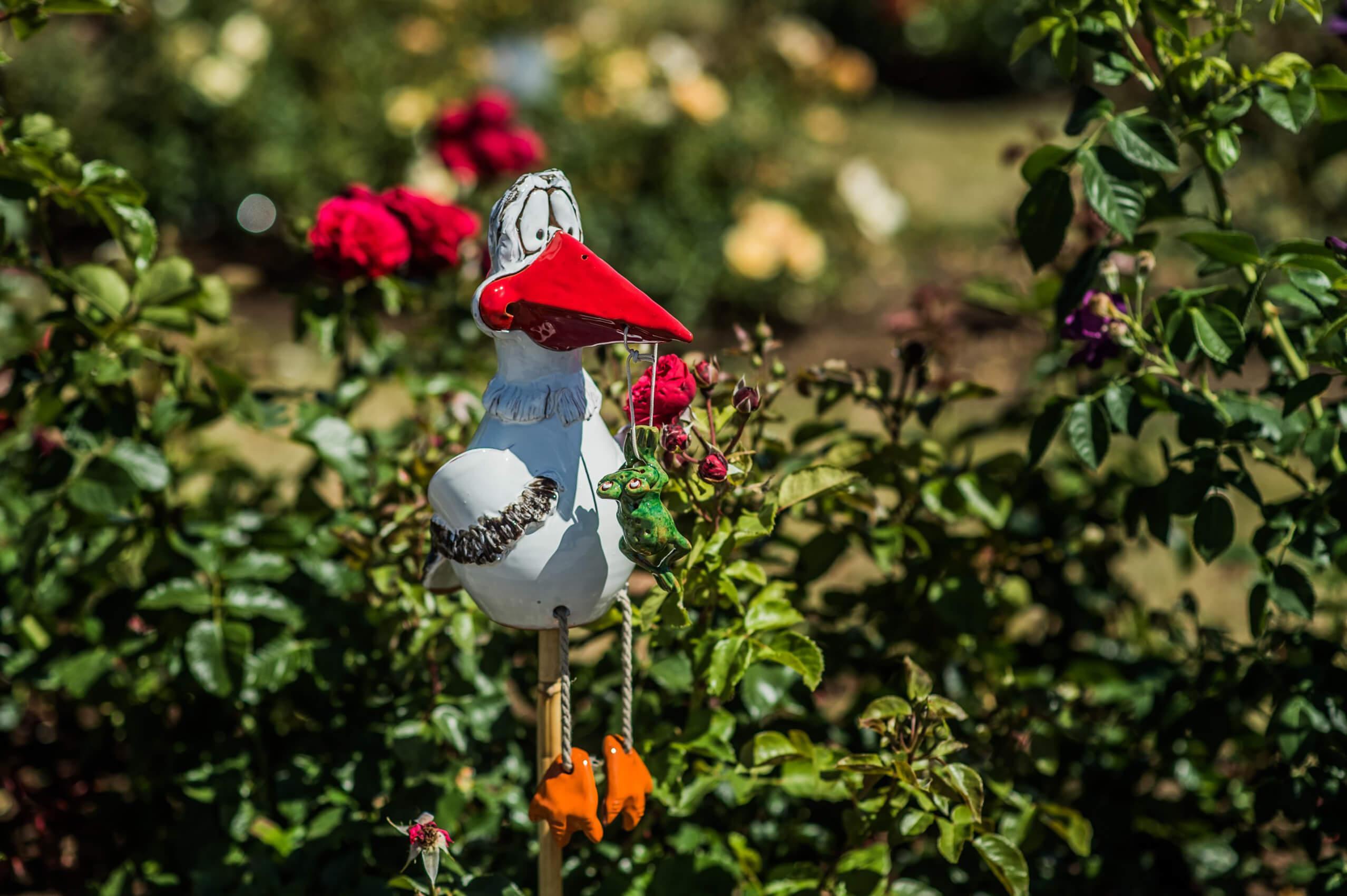 Storch Gartenstecker im Vorgarten